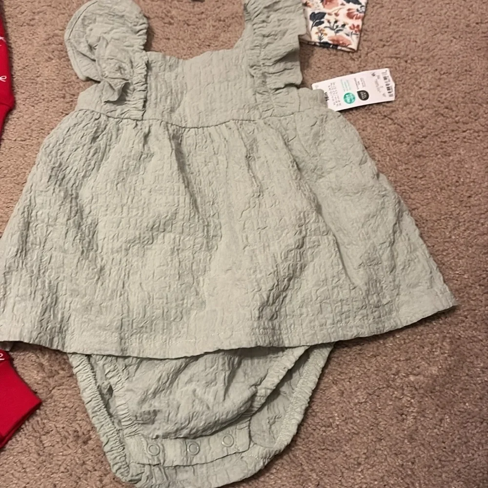 10 Pieces of girls clothing size 18 months Tahari Hudson Carter’s Cat & Jack NWT